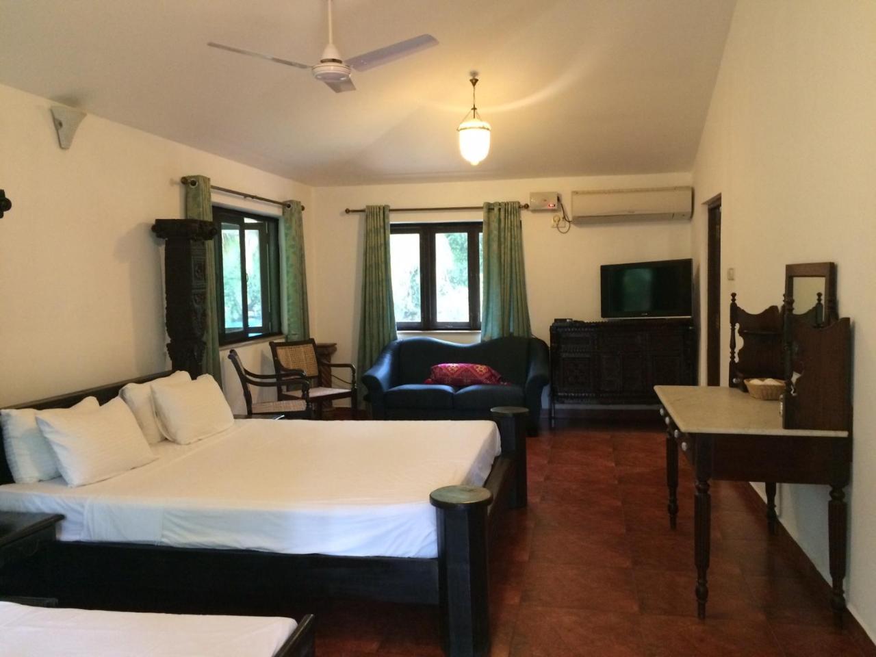 Island House Goa Hotell Goltim Exteriör bild